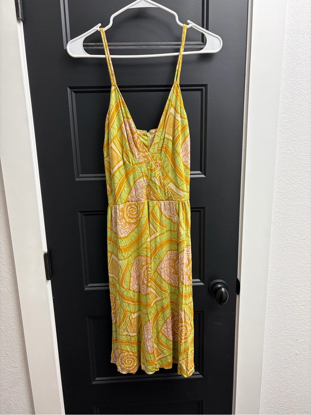 Nieves Lavi Yellow Green Printed Spaghetti-Strap Midi Dress